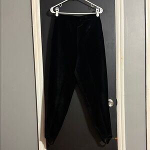 JH Collectibles 80s High Rise Black Velvet Stirrup Pants Size: M Inseam: 28.5”